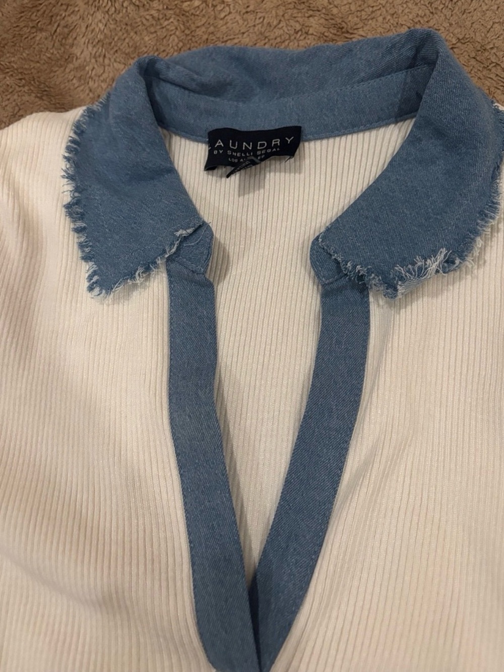 Laundry By Shelli Segal White Ribbed V-Neck Sweater with Frayed Denim Trim